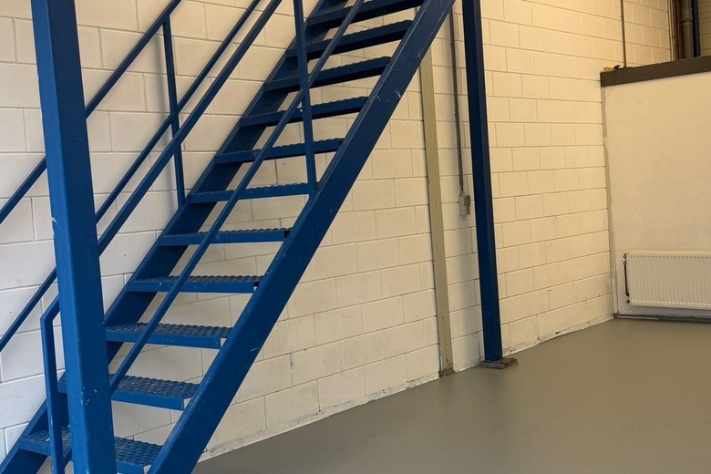 BedrijfsruimteaanC. Verolmelaan 221<br/> inUithoorn