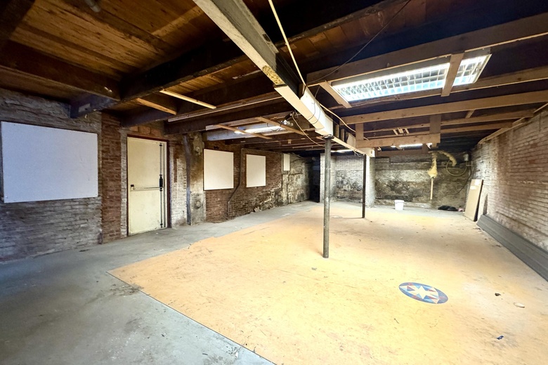 BedrijfsruimteaanZuiddijk 103<br/> inZaandam