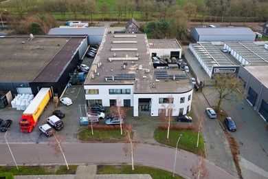 Bekijk foto 2 van Oostwijk 1 B