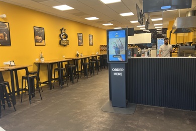 Bekijk foto 2 van Stadhuisplein 354