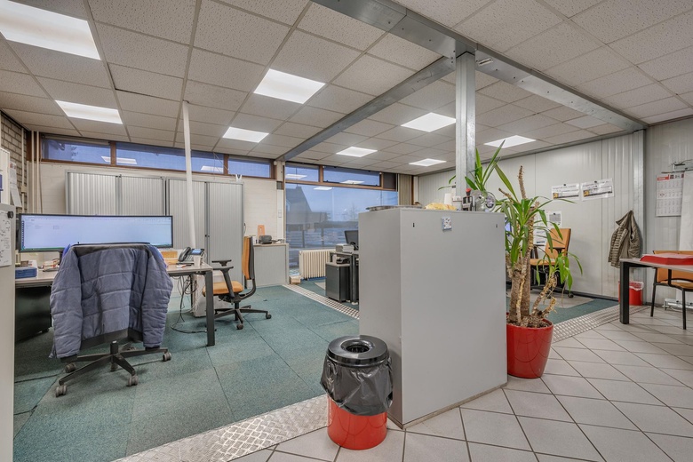 BedrijfsruimteaanOploseweg 10<br/> inOverloon BedrijfsruimteaanOploseweg 10<br/> inOverloon