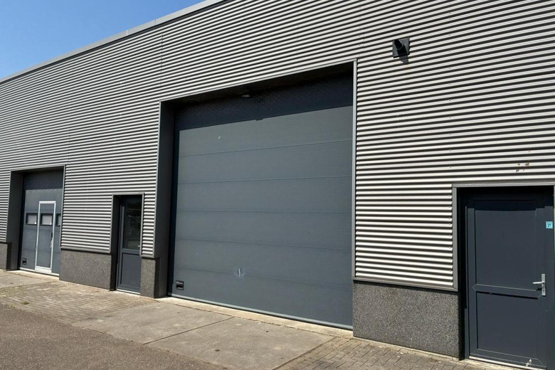 Bekijk foto 1 van Hertzweg 7