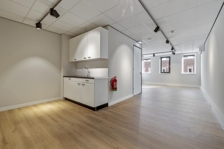 KantoorruimteaanNijverheidslaan 6 H<br/> inWeesp