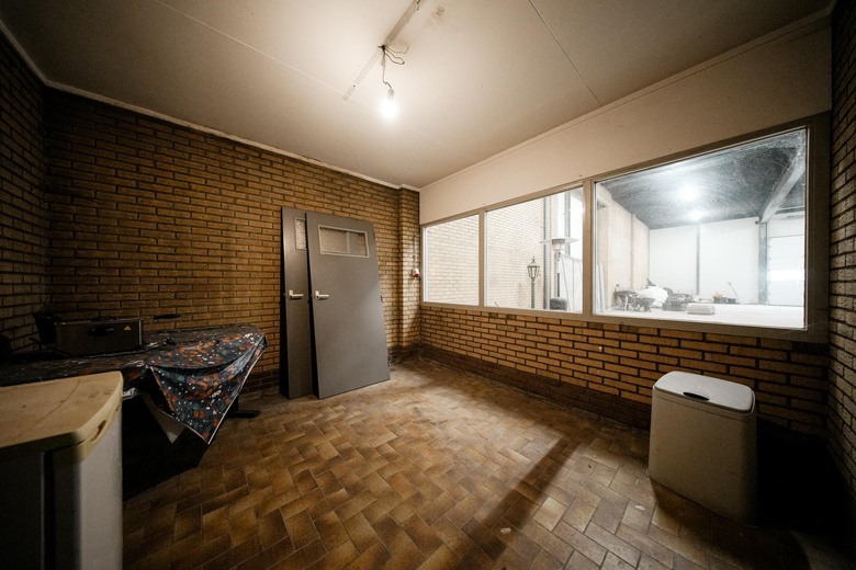 BedrijfsruimteaanOranjelaan 42 j<br/> inBeek en Donk