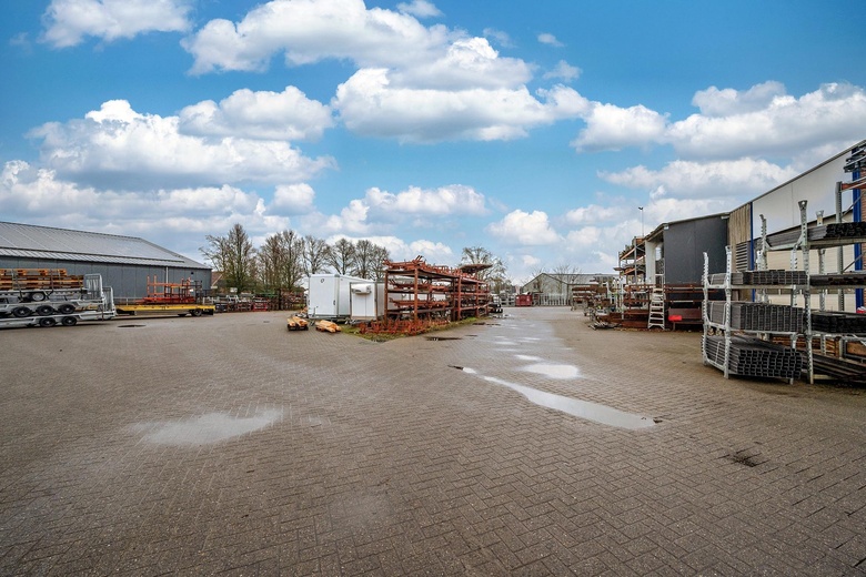 BedrijfsruimteaanOploseweg 10<br/> inOverloon BedrijfsruimteaanOploseweg 10<br/> inOverloon