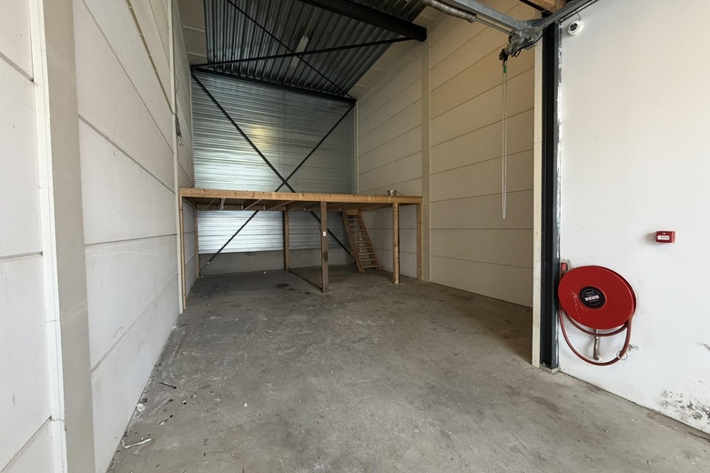 BedrijfsruimteaanProduktiestraat 77<br/> inVlaardingen