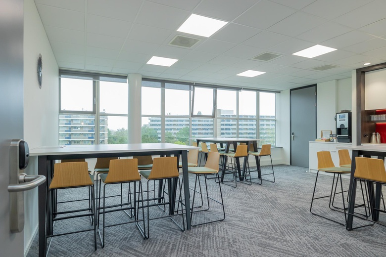 KantoorruimteaanMendelweg 32<br/> inLeiden KantoorruimteaanMendelweg 32<br/> inLeiden