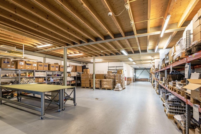 BedrijfsruimteaanBoekweitstraat 82<br/> inNieuw-Vennep BedrijfsruimteaanBoekweitstraat 82<br/> inNieuw-Vennep