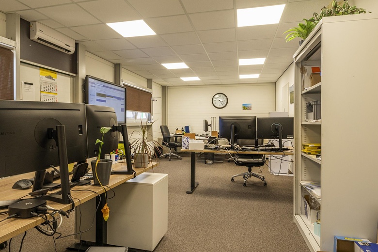 BedrijfsruimteaanRijthoek 11<br/> inHaaften