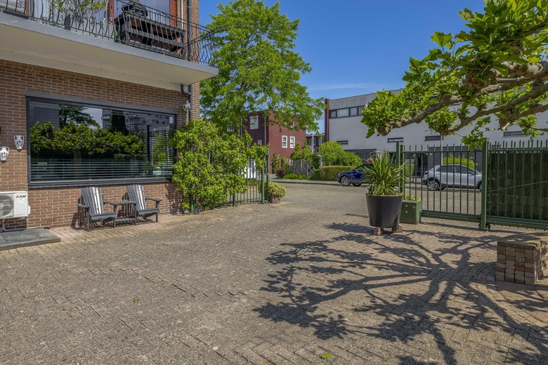 BedrijfsruimteaanM. Beenstraat 16<br/> inSpijkenisse