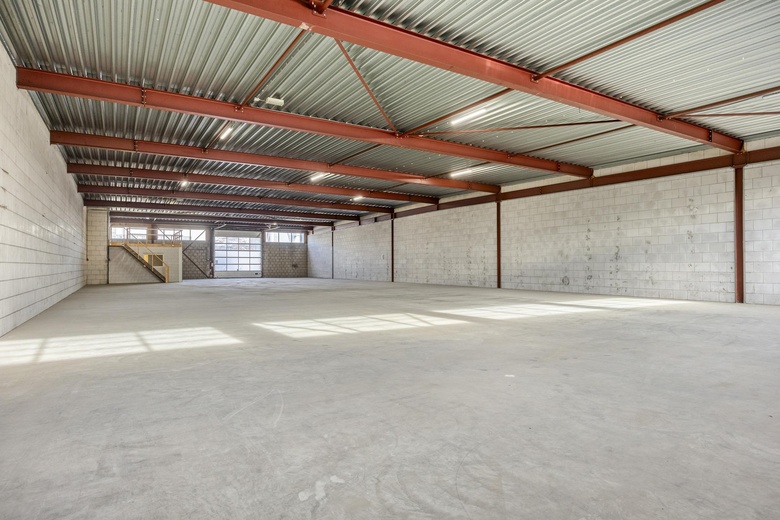 BedrijfsruimteaanKanaalstraat 31<br/> inOss