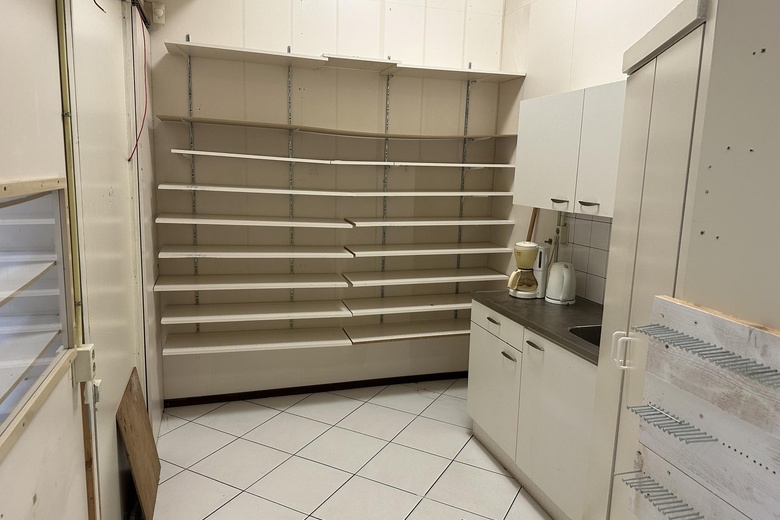 WinkelruimteaanVan Boetzelaerstraat 7<br/> inAlphen aan den Rijn