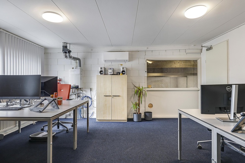 BedrijfsruimteaanNijverheidsweg 1<br/> inHengelo BedrijfsruimteaanNijverheidsweg 1<br/> inHengelo