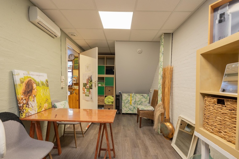 WinkelruimteaanHoofdstraat 206<br/> inSassenheim