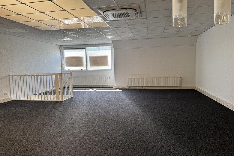 BedrijfsruimteaanWeteringpad 58<br/> inSoest BedrijfsruimteaanWeteringpad 58<br/> inSoest