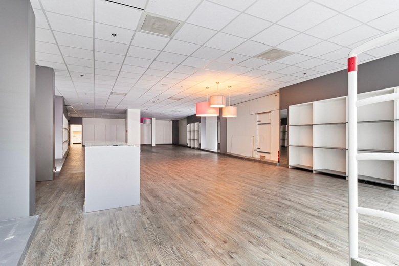 WinkelruimteaanRoersingelpassage 14<br/> inRoermond WinkelruimteaanRoersingelpassage 14<br/> inRoermond