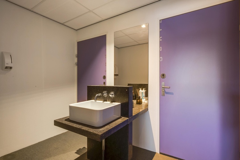 BedrijfsruimteaanNoordhoven 10<br/> inRoermond BedrijfsruimteaanNoordhoven 10<br/> inRoermond