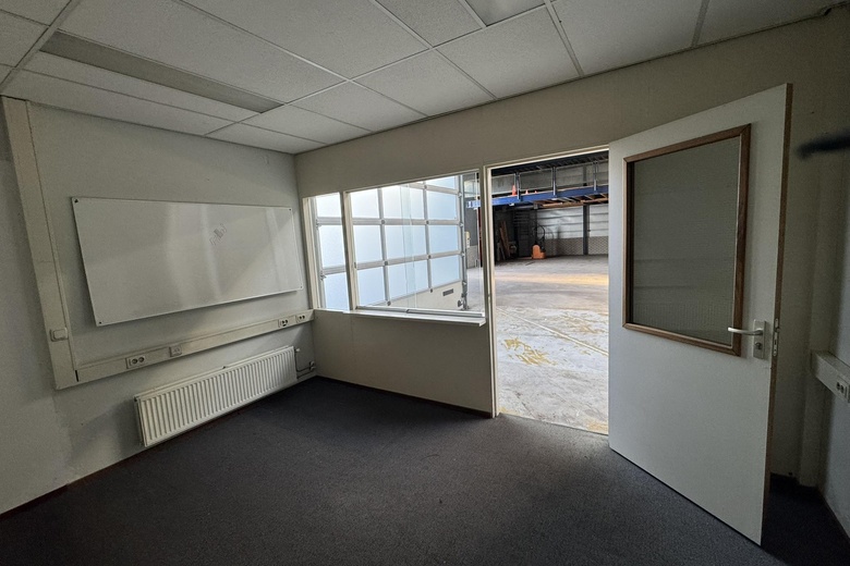 BedrijfsruimteaanHoofdweg 82<br/> inCapelle aan den IJssel