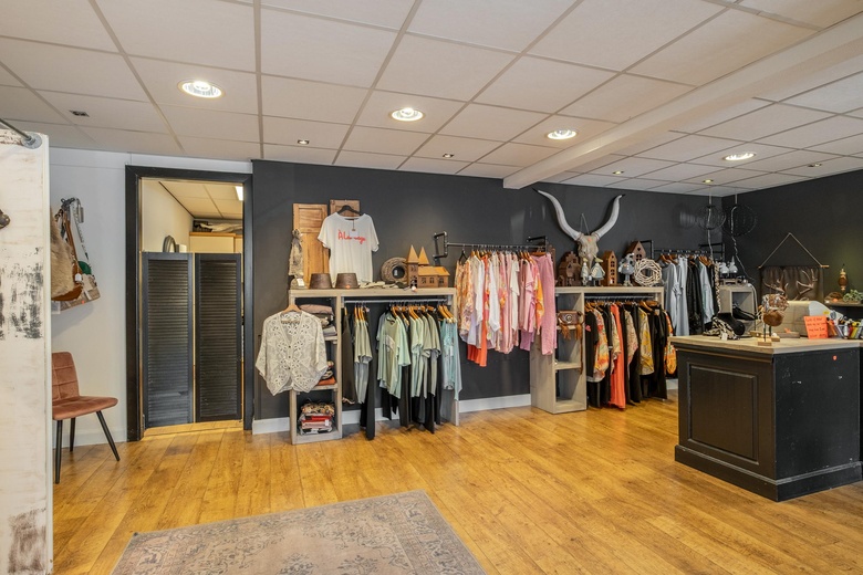 WinkelruimteaanSint Maartenstraat 51<br/> inLosser