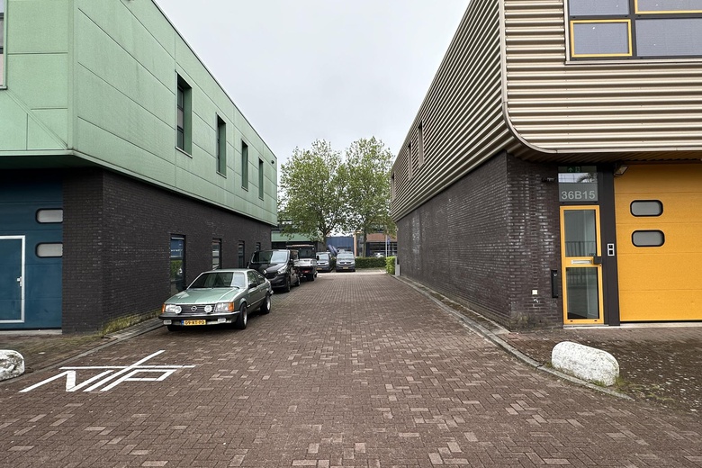 BedrijfsruimteaanA. van Leeuwenhoekweg 38 B 2<br/> inAlphen aan den Rijn BedrijfsruimteaanA. van Leeuwenhoekweg 38 B 2<br/> inAlphen aan den Rijn