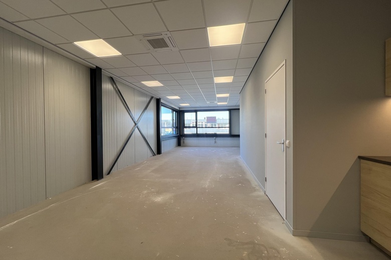 BedrijfsruimteaanLaurens Jzn. Costerstraat 4 B<br/> inOud-Beijerland