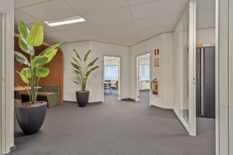 BedrijfsruimteaanTieleman en Drosweg 17<br/> inLeiden