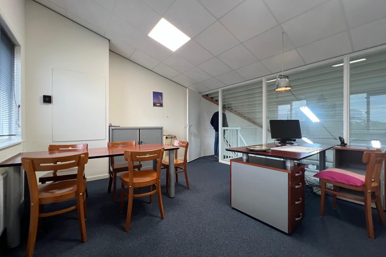 BedrijfsruimteaanCarneool 144<br/> inDordrecht