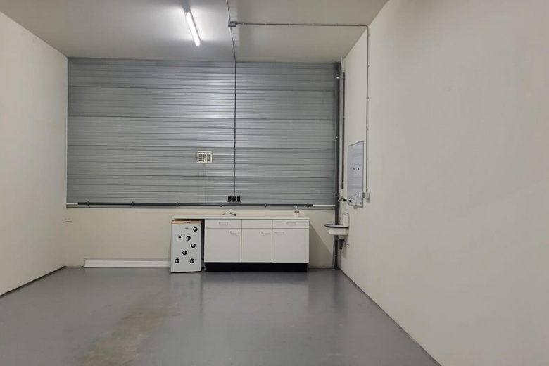 Bedrijfsruimteaan1e Tochtweg 13<br/> inNieuwerkerk aan den IJssel