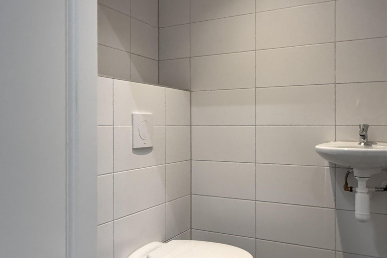 BedrijfsruimteaanJan van der Heijdenstraat 26 T<br/> inOud-Beijerland