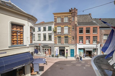 Bekijk foto 2 van Beukerstraat 19 Bekijk foto 2 van Beukerstraat 19