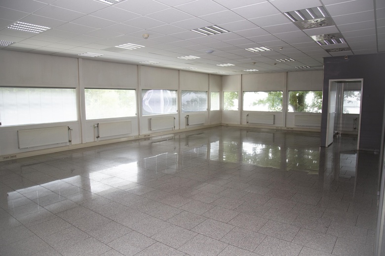 BedrijfsruimteaanEdisonstraat 27<br/> inTiel