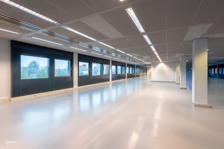KantoorruimteaanLaan van Barcelona 600<br/> inDordrecht KantoorruimteaanLaan van Barcelona 600<br/> inDordrecht