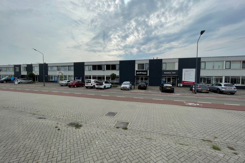 BedrijfsruimteaanElftweg 32<br/> inRaamsdonksveer