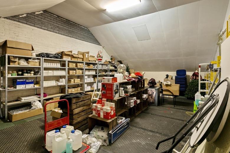 BedrijfsruimteaanHulsdonksestraat 103 a<br/> inRoosendaal BedrijfsruimteaanHulsdonksestraat 103 a<br/> inRoosendaal