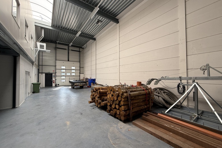 BedrijfsruimteaanOosterparkweg 35 f<br/> inRidderkerk