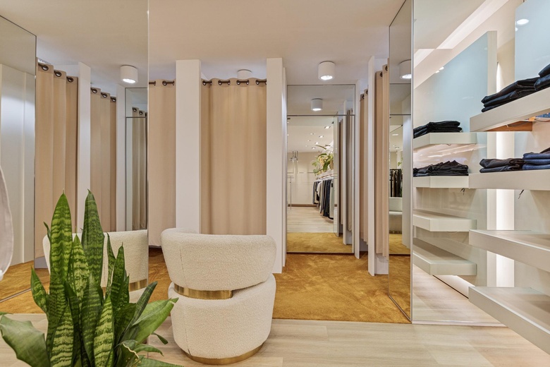 WinkelruimteaanRaadhuisstraat 108<br/> inHoogerheide WinkelruimteaanRaadhuisstraat 108<br/> inHoogerheide