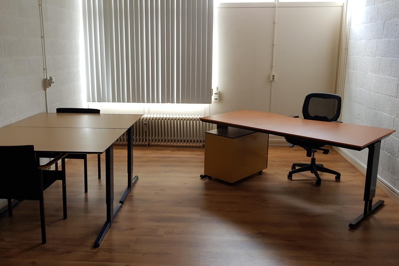 BedrijfsruimteaanJules Verneweg 15<br/> inEmmen