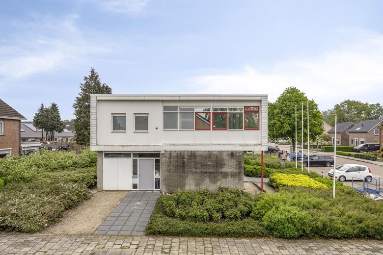 BedrijfsruimteaanLijsterbesstraat 1<br/> inLutten