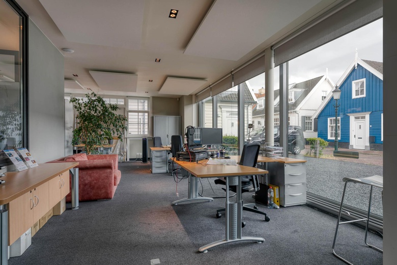 KantoorruimteaanZwaardklamp 3<br/> inHuizen KantoorruimteaanZwaardklamp 3<br/> inHuizen