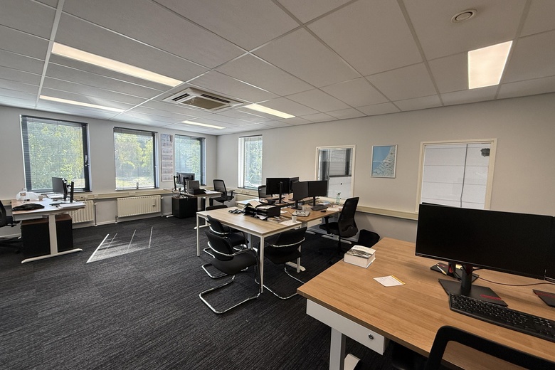 BedrijfsruimteaanOosterparkweg 35 f<br/> inRidderkerk