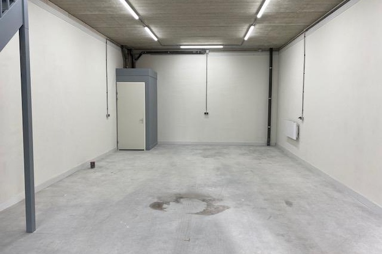 BedrijfsruimteaanJ. Keplerweg 8 D<br/> inAlphen aan den Rijn BedrijfsruimteaanJ. Keplerweg 8 D<br/> inAlphen aan den Rijn
