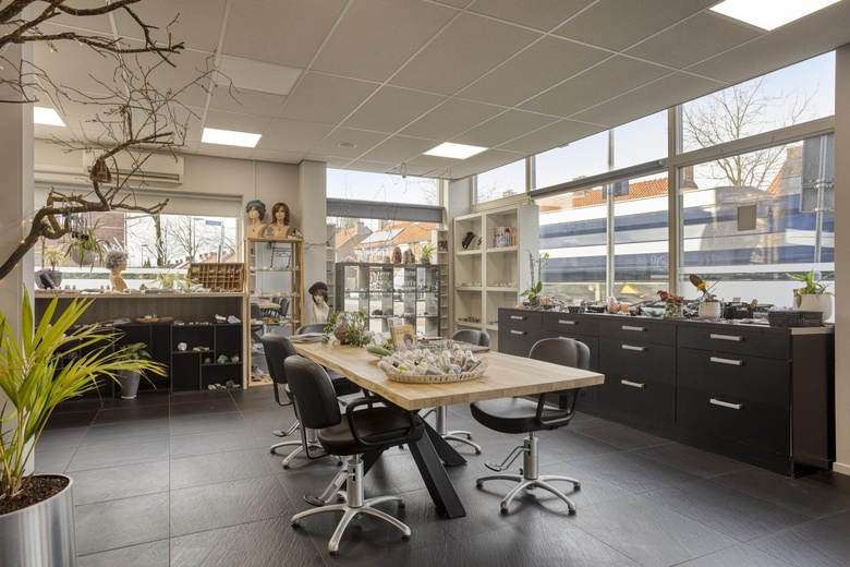 WinkelruimteaanBurgemeester van Houtplein 45<br/> inVlijmen