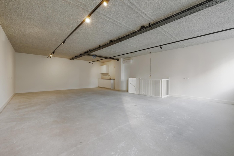 BedrijfsruimteaanNijverheidslaan 10 N<br/> inWeesp