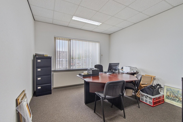 BedrijfsruimteaanZanddonkweg 6<br/> inWaalwijk BedrijfsruimteaanZanddonkweg 6<br/> inWaalwijk