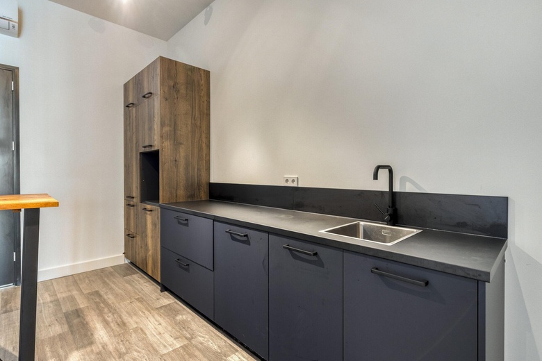 BedrijfsruimteaanVerrijn Stuartweg 3 J<br/> inDiemen