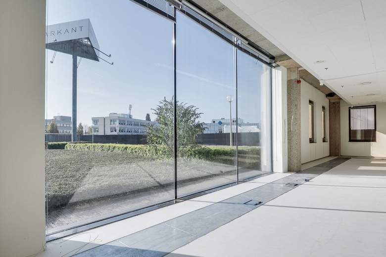 KantoorruimteaanElzenkade 1<br/> inHouten