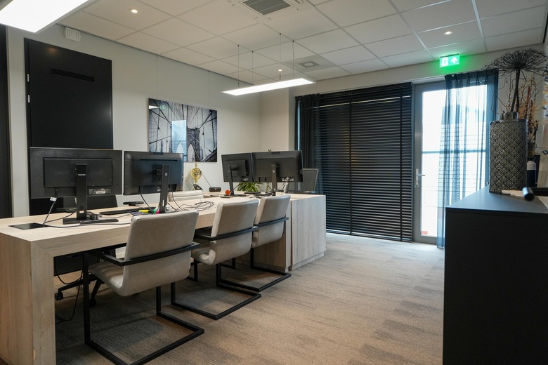 KantoorruimteaanStationsplein 1<br/> inHeesch