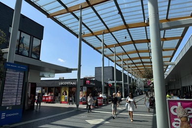 Bekijk foto 2 van Winkelcentrum Woensel 287 Bekijk foto 2 van Winkelcentrum Woensel 287