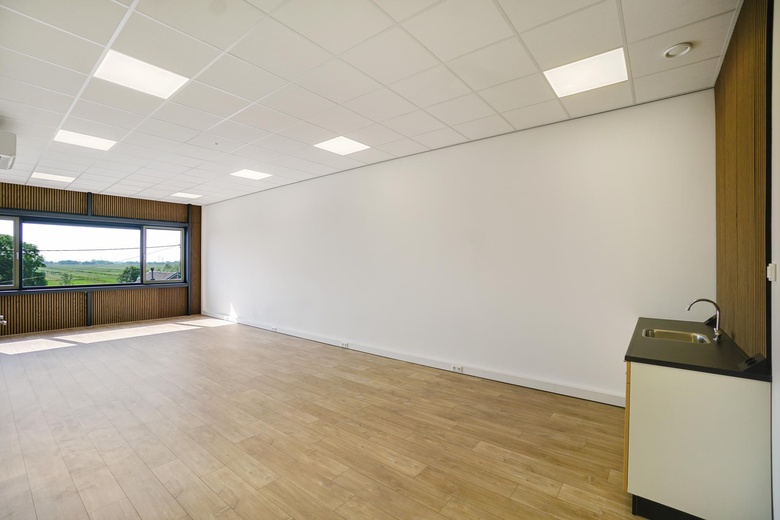 BedrijfsruimteaanMiddelblok 136 d<br/> inGouderak BedrijfsruimteaanMiddelblok 136 d<br/> inGouderak
