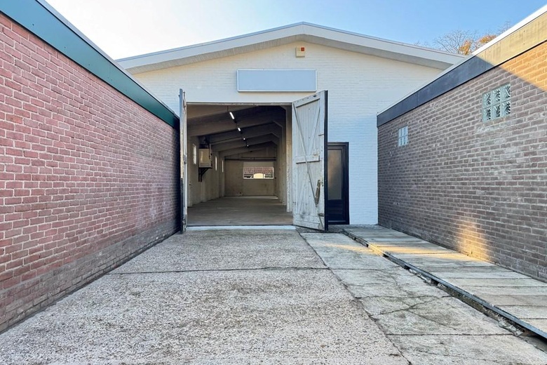 BedrijfsruimteaanLindenstraat 4<br/> inHapert